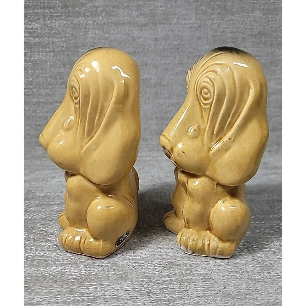 Basset Hound Dogs Sad Eyes Tear Salt & Pepper‎ Shakers  Japan MCM 4 1/4